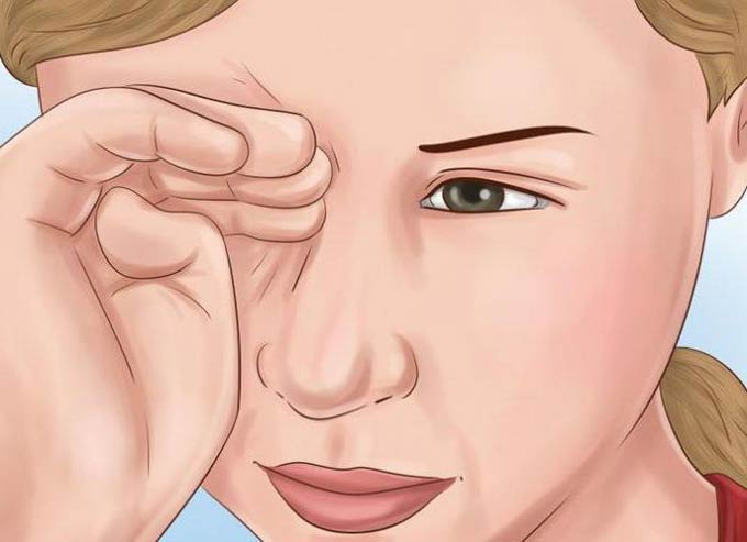 как закладывать глазную мазь